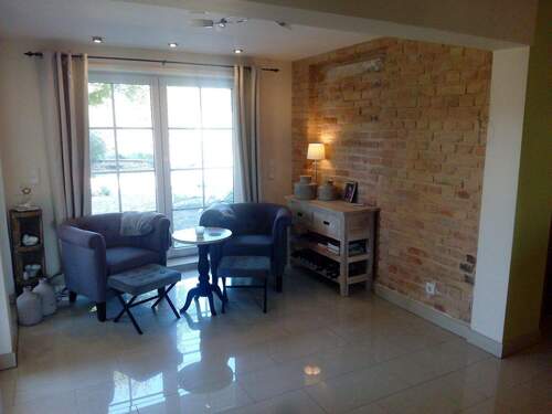 Café Lounge m. Gartenzugang - 