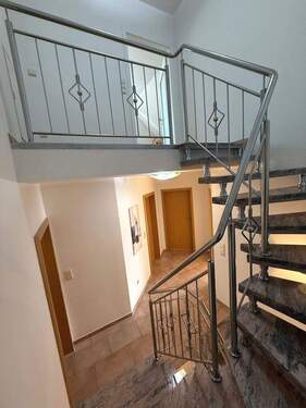 Treppe in den Spitzboden - 