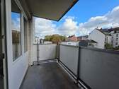 Balkon - Etagenwohnung mit 63,00 m&sup2; in Wuppertal zur Miete