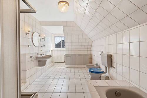 Bad im Dachgeschoss - 