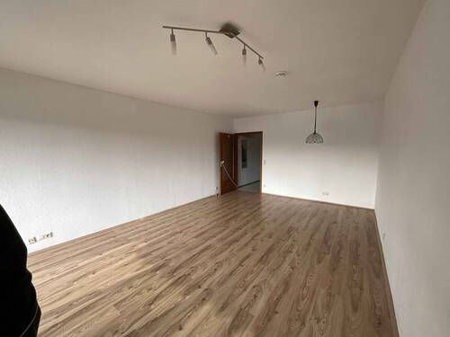 Wohnbereich_www.villingen.immobilien - 1 Zimmer Etagenwohnung zur Miete in Unterkirnach