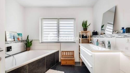 1. OG Badezimmer 1 - 