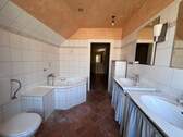 Badezimmer Ansicht 2 - 
