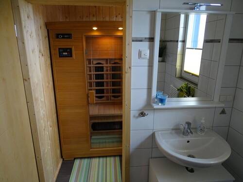 Badezimmer mit Infrarotsauna - 