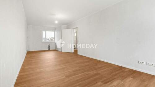 Wohnzimmer 2 - 2 Zimmer Etagenwohnung zum Kaufen in Kürnach