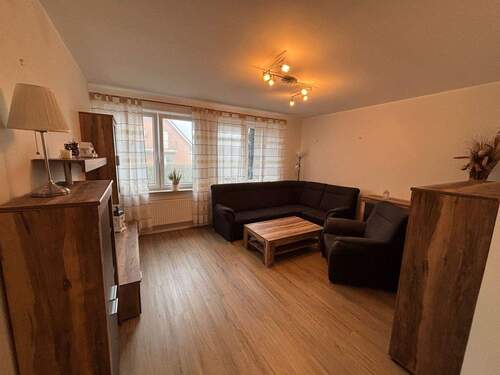 Wohnzimmer - Renovierte zwei Zimmer Wohnung mit Carport