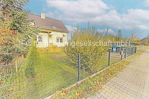 Hausansicht / Straßenseite - Doppelhaushälfte mit 110,00 m&sup2; in Wittenberg zum Kaufen