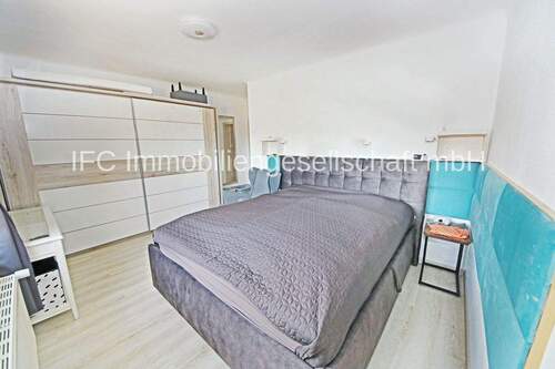 Schlafzimmer im EG - 