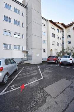 PKW-Stellplatz - 