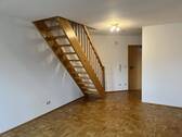 Wohn- und Esszimmer mit Eingangsbereich - 3 Zimmer Etagenwohnung zum Kaufen in Hardheim