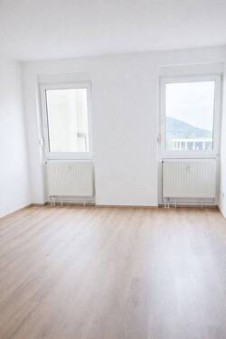 Wohnzimmer - Frisch renovierte zentrale Single-Wohnung in Geislingen - ideal für Pendler & Studenten