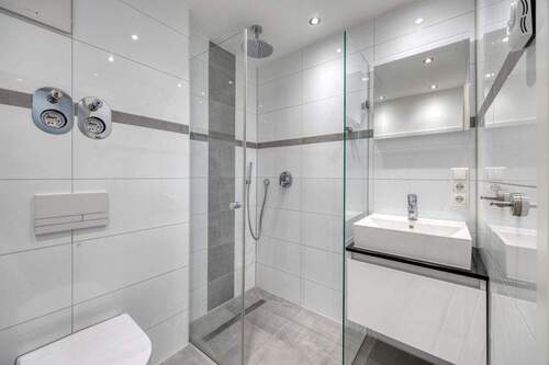 G-WC / Duschbad - Etagenwohnung mit 97,00 m&sup2; in Hilden zum Kaufen