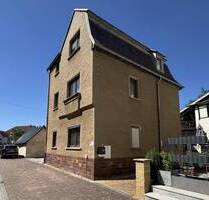 Ein-Zweifamilienhaus mit großer Terrasse sucht neue Familie - Auf Wunsch auch mit Garten - Crossen