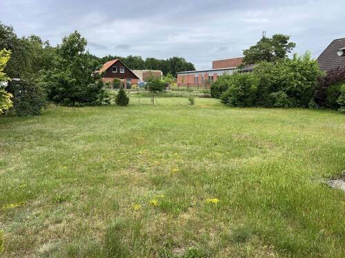 großes Grundstück.JPG - Großes Baugrundstück in Gifhorn, 2.890 m² Bauland nach § 34