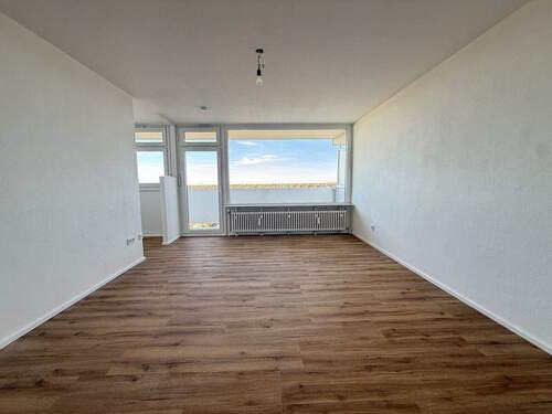 Wohn- und Schlafraum mit Ausblick - 1 Zimmer Etagenwohnung in München / Solln