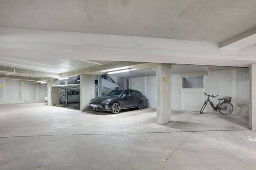 Tiefgaragenstellplatz - 