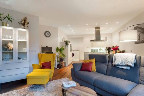 Wohnbereich - 3 Zimmer Etagenwohnung zum Kaufen in Düsseldorf