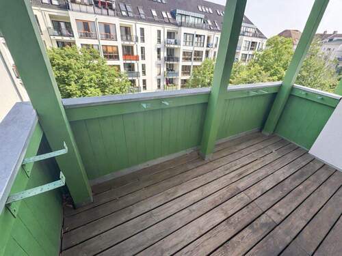 hofseitiger Balkon - Einfamilienhaus in Leipzig zum Kaufen