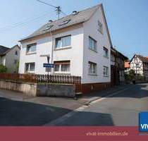 Großes Massivhaus mit Fachwerk-Torhaus, Scheune & Nebengebäude. Käuferprovisionsfrei! - Waldsolms Brandoberndorf