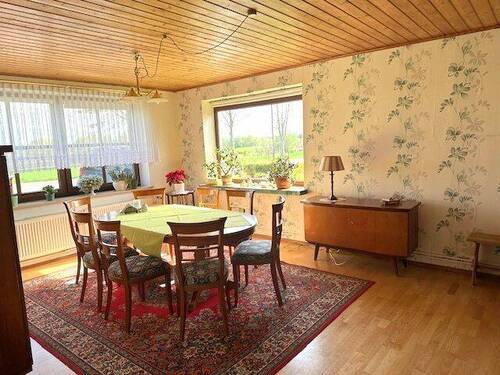 Wohnzimmer - 6 Zimmer Einfamilienhaus zum Kaufen in Gutow