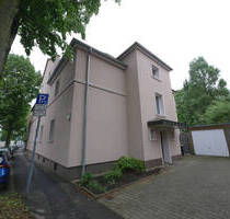 Sehr gepflegte 2,5 Raum-Dachgeschoss-Wohnung mit modernem Badezimmer in guter Lage von Buer-Mitte. - Gelsenkirchen