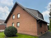 Ansicht Straße.jpg - 3 Zimmer Etagenwohnung in Gifhorn