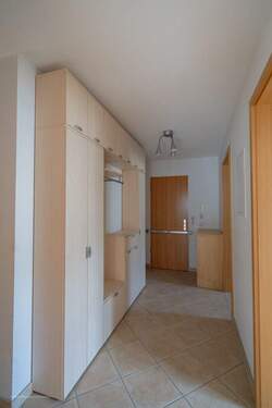 Diele - 3 Zimmer Etagenwohnung zur Miete in Unterhaching