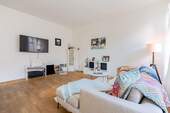 Wohnzimmer - 2 Zimmer Etagenwohnung zum Kaufen in Berlin