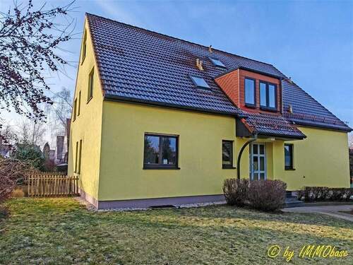 Hausansicht - 1 Zimmer Mehrfamilienhaus, Wohnhaus zum Kaufen in Frankenberg