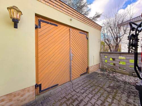 große Garage - 5 Zimmer Einfamilienhaus in Leipzig