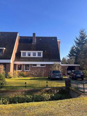 Hausansicht - HVV Immobilien: Geräumige und gepflegte Doppelhaushälfte im ruhigen Wohngebiet in Holtum-Geest zu vermieten!