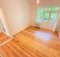 *ERSTBEZUG* Sonnige, kernsanierte Balkon-Whg in Zehlendorf! - Berlin