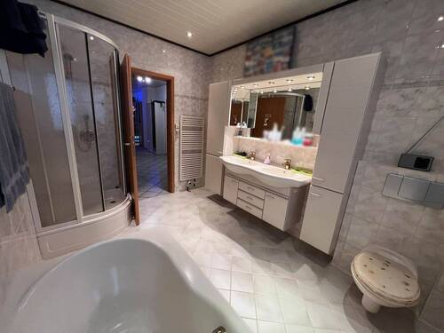 Badezimmer EG.jpg - 