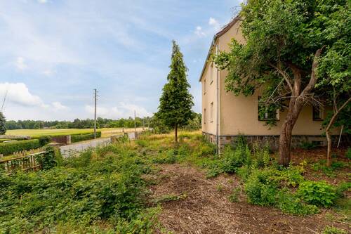 Vorgarten_mit_Anliegerstraße - 