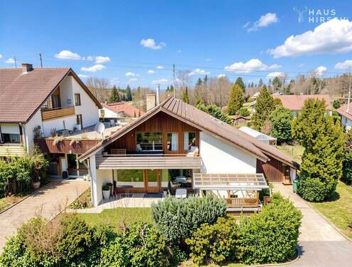 Außen EFH - Exklusives EFH mit Indoor-Pool, 10 Zimmern und großem Grundstück in Dobel