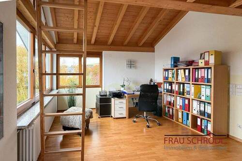 Kind/Büro mit Galerie - 