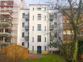 Hausansicht hinten - 2 Zimmer Etagenwohnung zum Kaufen in Leipzig