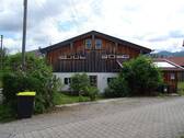 von Westen - 5 Zimmer Doppelhaushälfte in Bichl