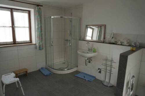 Bad 1. OG (Wohnung 2) - 