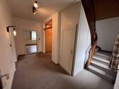 EG großzügiger Eingangsflur.JPG - Mehrfamilienhaus, Wohnhaus mit 135,00 m² in Gifhorn zum Kaufen