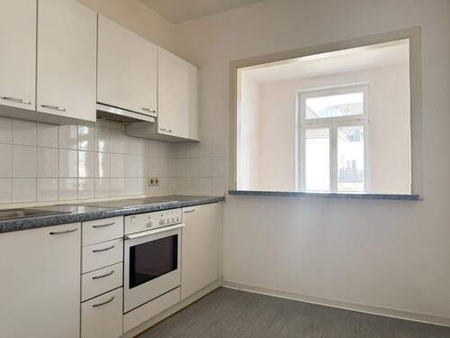 Küche mit Durchreiche - 