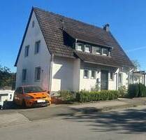 Zwei Doppelhaushälften: Ein Zweifamilienhaus + Einfamilienhaus am Buckesfeld... kein Einzelverkauf... - Lüdenscheid