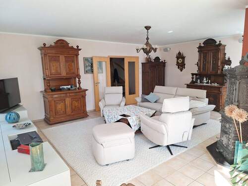 Haus links - Wohnen EG - 
