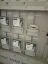Elektroverteilungs- und Sicherungskasten - 