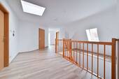 Flur - Exklusive Maisonette-Wohnung in Zwickau - moderne Wohnträume