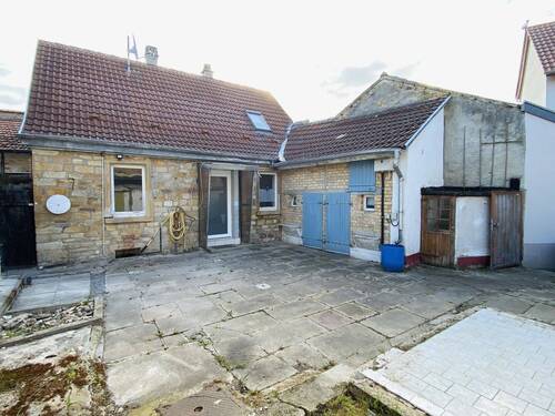 Hof - 3 Zimmer Einfamilienhaus zum Kaufen in Alzey
