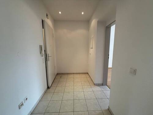 Flur - Etagenwohnung mit 68,00 m² in Leipzig zur Miete