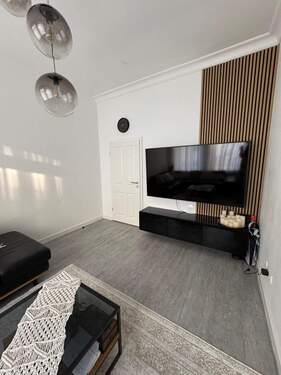 tempImageLEdGdw.jpg - 