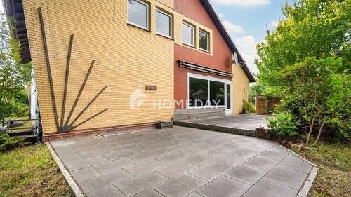 Terrasse 2 - 6 Zimmer Einfamilienhaus in Hohenlockstedt
