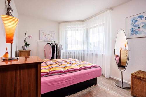 Schlafzimmer EG.JPG - 
